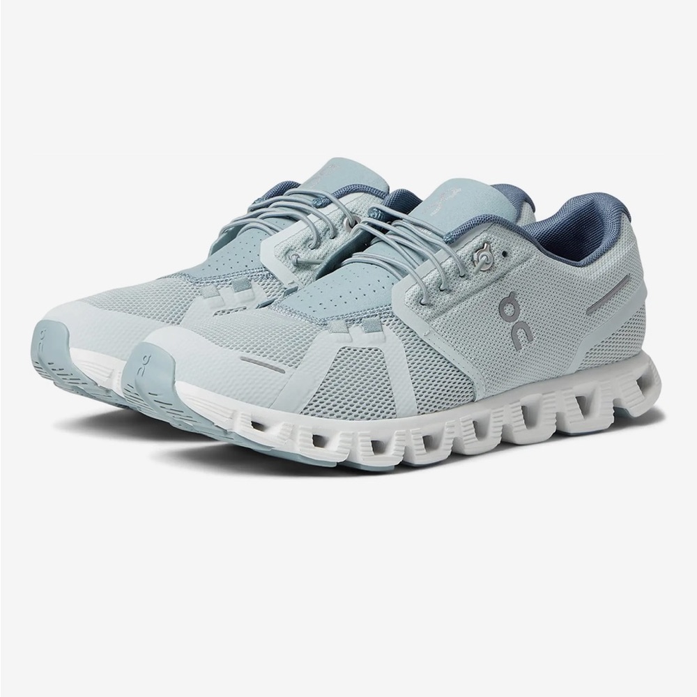 On Cloud 5 Shoes